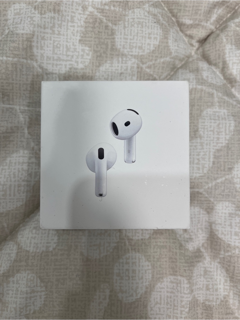 Apple White Wireless Earbuds with Charging Case